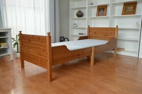 Detskú rastúcu posteľ Ikea Leksvik z masívnej borovice - 1