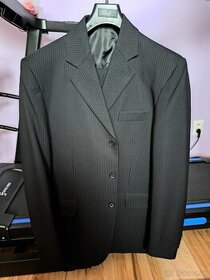 Pánsky oblek čiernej farby, veľkosť 50 - 1