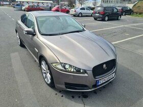 Jaguar XF 4.2 Bowers & Wilkins