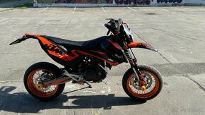 KTM 690 SMC 2011