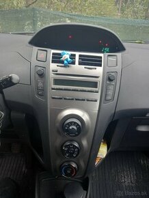 Toyota yaris 1.0 vvt-i