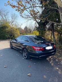 Mercedes-Benz E350 coupe AMG BlueEfficiency