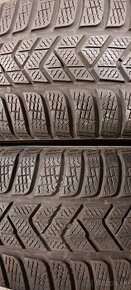 Predám 2ks jazdené zimné 205/50r17-93V Pirelli