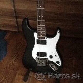 Squier by fender