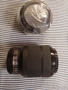 Sony FE 28-70mm  F3.5-5.6 OSS