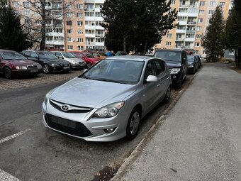 Hyundai i30 1.6i 93kW | Automat | 2010 | Webasto