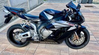 Honda CBR1000RR 2005 TOP