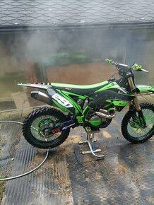 Kawasaki kxf450 - 1