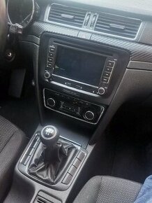 Auto radio - 1