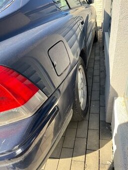 Predám Volvo s60 na náhradné diely