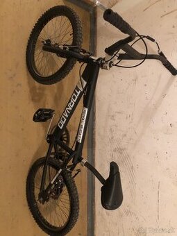 BMX bicykel