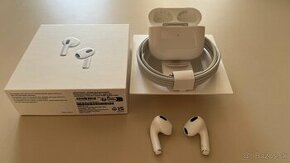 Apple AirPods (3. generácia - najnovšia) s Lighting puzdrom