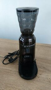 Hario – V60 elektrický mlynček na kávu