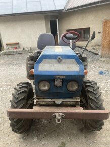 Traktor, malotraktor (rezervovane)
