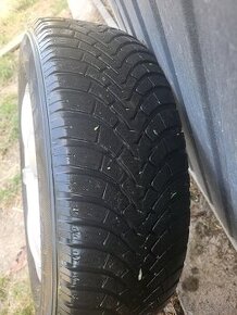 Predám zimné pneu  215/65 R16