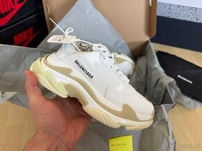 Balenciaga Triple S White