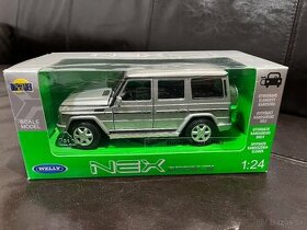 Model Mercedes G class