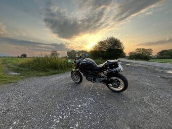 Ducati Monster 1100S