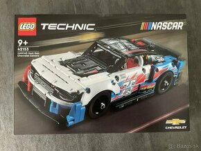 LEGO® Technic 42153 NASCAR® Next Gen Chevrolet Camaro ZL1 - 1