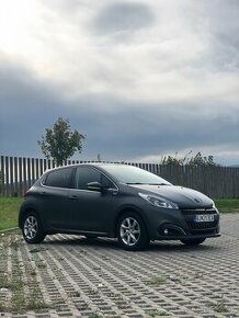 Peugeot 208 - 1