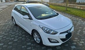 Hyundai I30 FAMILY 1.6CRDi 81Kw R.v.9/2014 M6