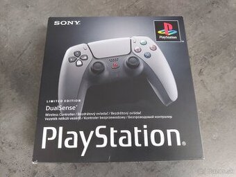 Playstation 5 DualSense 30th Anniversary edition