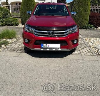 Toyota Hilux DC 2.4 l D-4D INVINCIBLE 4x4 A/T