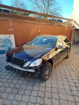 Mercedes w212 250cdi 150kw rozpredám