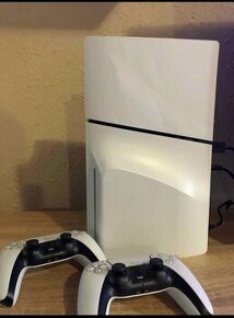 PS5 slim z mechanikou 2 ovladače