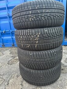 215/50 R17 zimne Hankook