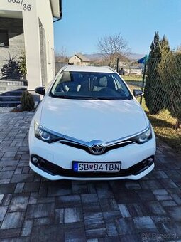 Toyota Auris Sports touring