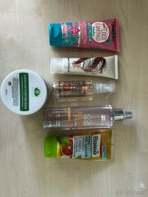 Balíky kozmetiky napr. Garnier, Biore, The ordinary, Sanctua