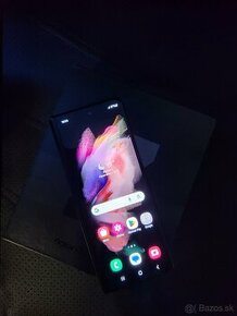 Samsung Galaxy Z Fold 3