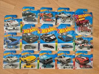 Hotwheels autíčka 2,5€ za kus mix