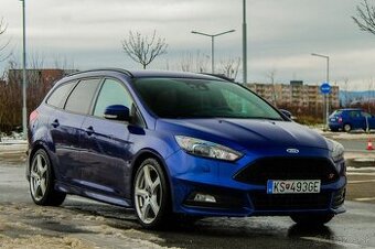 Ford Focus Kombi 2.0 EcoBoost ST X