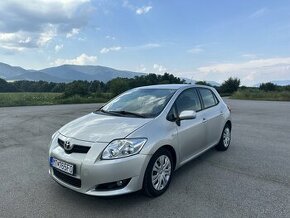 Predam Toyotu Auris 1,4 D4D - 1