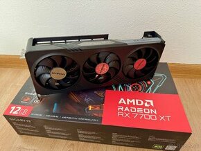 GIGABYTE AMD Radeon RX 7700 XT GAMING OC 12G