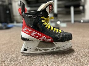 Hokejové korčule CCM jetspeed ft4 pro 44/8,5