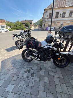 05/2023 Triumph Street Triple 765 R (RS)