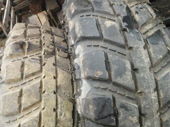 Predám gumy 285/75R16 - 1