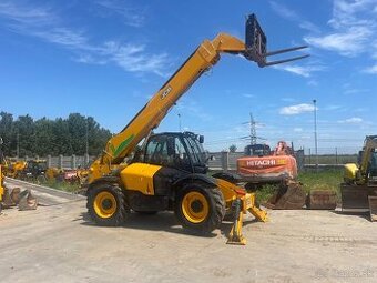 Prenajom jcb 535-140 manipulator