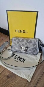 Nová luxusná Fendi crystal baguette bag silver