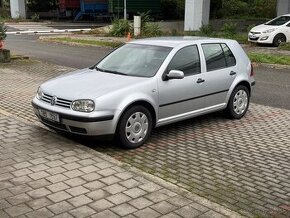 Volkswagen Golf 1.6 77 kW Klima 1. majitel