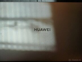 Huawei D15 Ryzen 7 vega 10