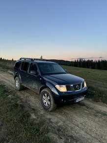 Nissan Pathfinder 2.5 128kw manuál - 1