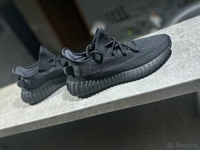 Adidas Yeezy 43 - 1