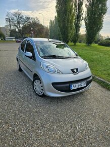 Peugeot 107 - 1