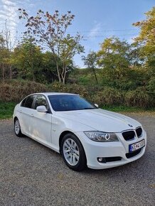 Predám BMW E90 3 318i M-packet