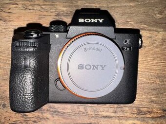 Predám Sony A7 III - vhodné na náhradné diely