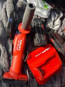 Hilti ag 5d-22 nová úhlová bruska s bateriemi a nabiječkou